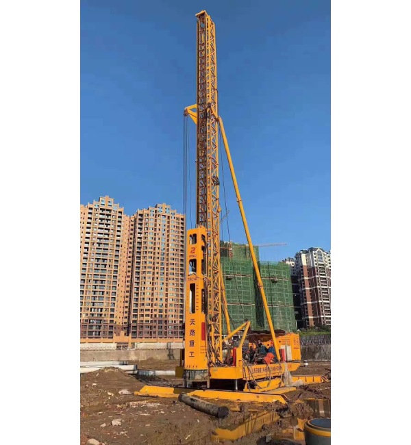 點擊查看詳細信息標(biāo)題：液壓打樁錘 閱讀次數(shù)：15043